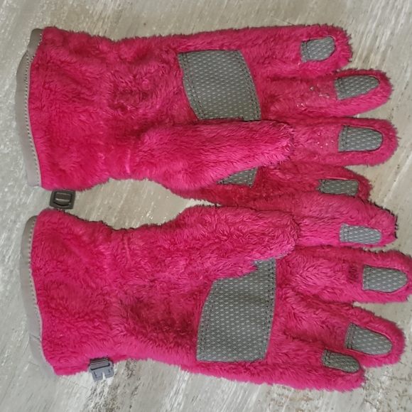 Girls The North Face brand Denali Pink Hat and Glove Warm Winter Set Sz S - Picture 4 of 10